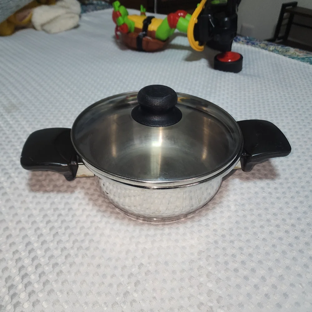 COOKWORLD EUC 1.5 QT STAINLESS STEEL NUTRITHERMIC BASE T304 POT PAN WITH LID